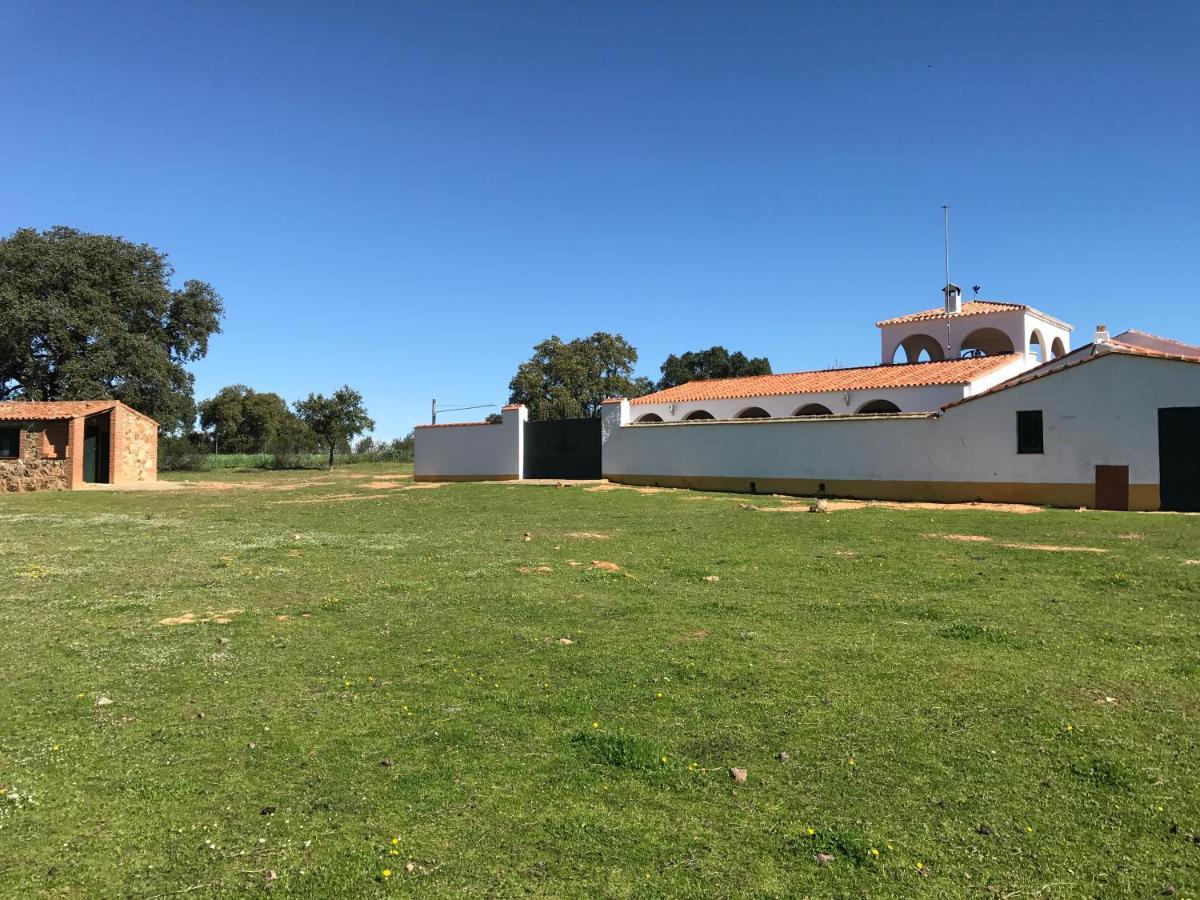 Casa Rural De La Finca Sierra Grande Hornachos Exteriér fotografie